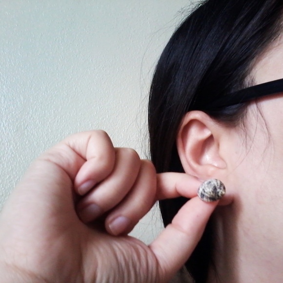 Seashell Earrings - Picture 4 of 4